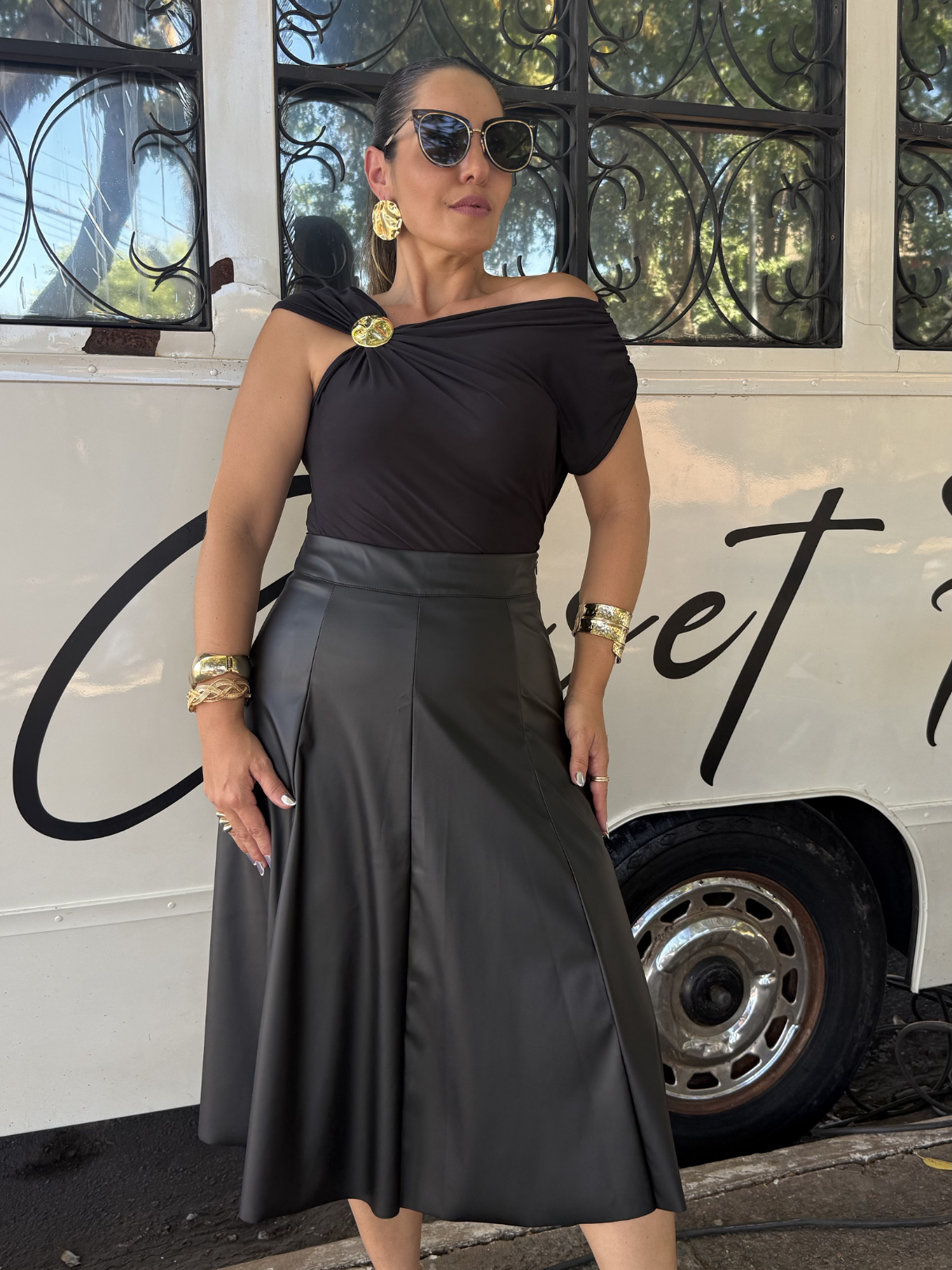 Saia Corino - Closet Fashion Truck
