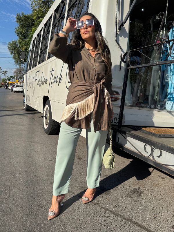 Chamise Curta - Closet Fashion Truck