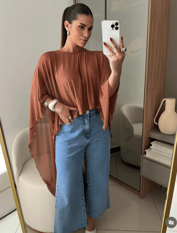 Blusa Capa Malet