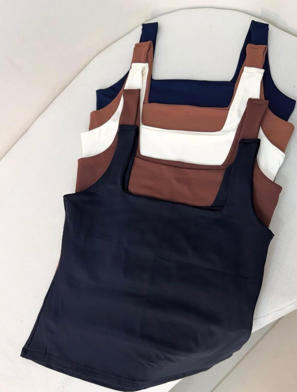 Blusa Básica em Poliamida - Imagem 3